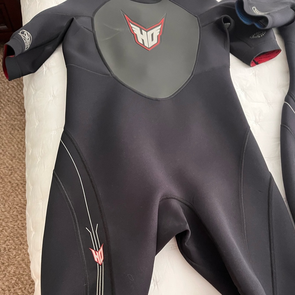 Men’s wetsuit